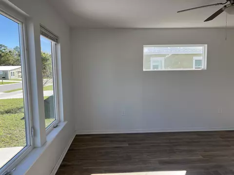 Living - 97 Mcdonald Ave, Saint Augustine, FL 32084 photo 8 of 8