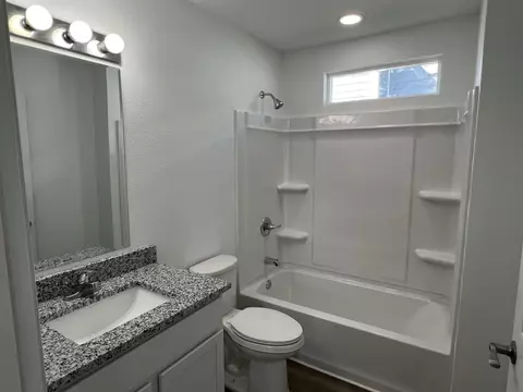 Bath - 97 Mcdonald Ave, Saint Augustine, FL 32084 photo 3 of 8