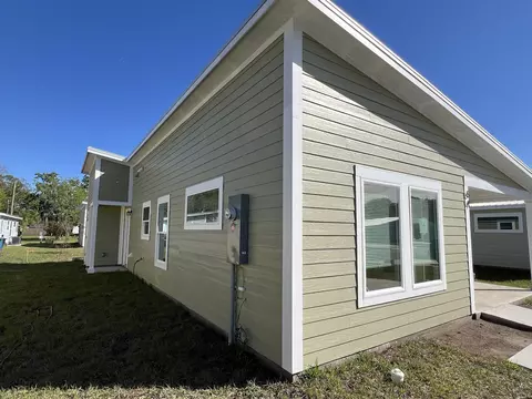 Exterior - 97 Mcdonald Ave, Saint Augustine, FL 32084 photo 2 of 4