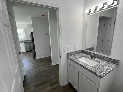 Entry Way - 97 Mcdonald Ave, Saint Augustine, FL 32084 photo 2 of 6