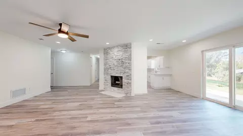 Living - 412 Gentian Rd, Saint Augustine, FL 32086 photo 5 of 9
