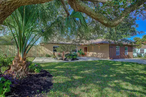 Exterior - 412 Gentian Rd, Saint Augustine, FL 32086 photo 6 of 14