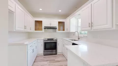 Kitchen - 412 Gentian Rd, Saint Augustine, FL 32086 photo 2 of 4