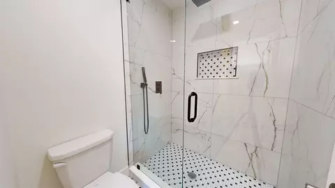 Bath - 412 Gentian Rd, Saint Augustine, FL 32086 photo 2 of 3