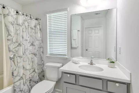 Bath - 42 Ridge Lake Rd, Saint Augustine, FL 32086 photo 3 of 3