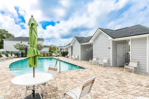 Exterior - 42 Ridge Lake Rd, Saint Augustine, FL 32086 photo 9 of 11