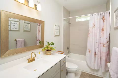 Bath - 685 Watervale Dr, Saint Augustine, FL 32092 photo 2 of 5
