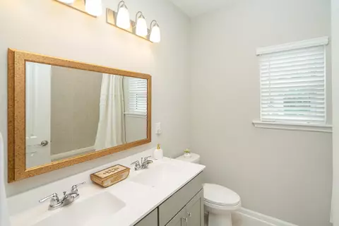 Bath - 685 Watervale Dr, Saint Augustine, FL 32092 photo 4 of 5