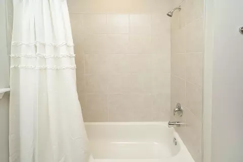 Bath - 685 Watervale Dr, Saint Augustine, FL 32092 photo 5 of 5
