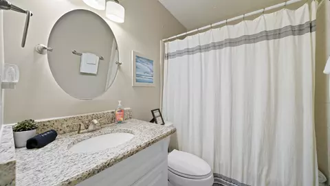 Bath - 405 Flagler Blvd #1B, Saint Augustine, FL 32080 photo 1 of 2