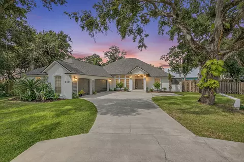 240 Bluebird Ln, Saint Augustine, FL 32080 photo 2