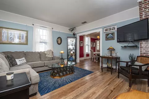 Living - 60 Saragossa St, Saint Augustine, FL 32084 photo 1 of 9