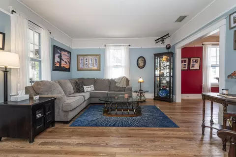 Living - 60 Saragossa St, Saint Augustine, FL 32084 photo 2 of 9