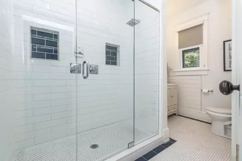 Bath - 60 Saragossa St, Saint Augustine, FL 32084 photo 3 of 8