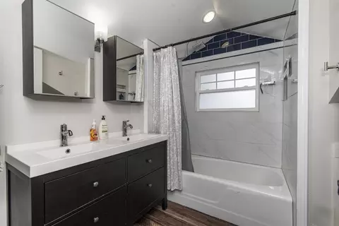 Bath - 60 Saragossa St, Saint Augustine, FL 32084 photo 7 of 8