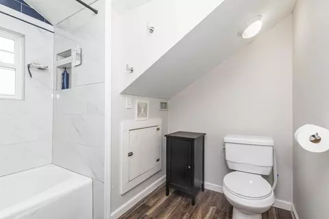 Bath - 60 Saragossa St, Saint Augustine, FL 32084 photo 8 of 8