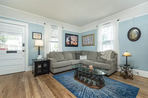 Living - 60 Saragossa St, Saint Augustine, FL 32084 photo 3 of 9