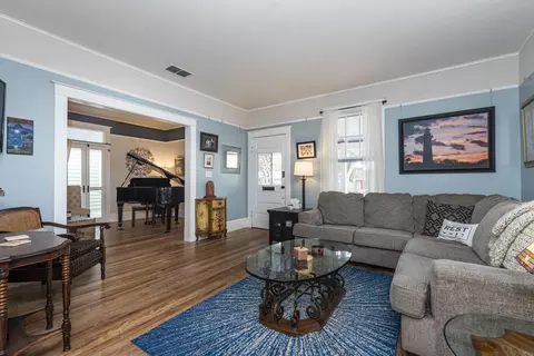 Living - 60 Saragossa St, Saint Augustine, FL 32084 photo 4 of 9