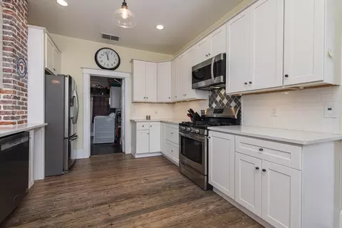 Kitchen - 60 Saragossa St, Saint Augustine, FL 32084 photo 3 of 9