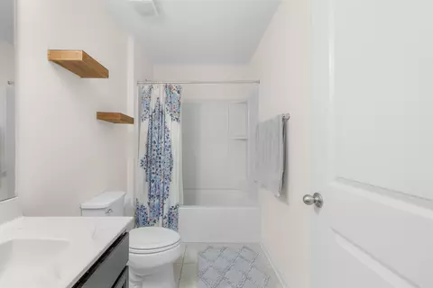 Bath - 121 Sawmill Forest Ct, Saint Augustine, FL 32086 photo 3 of 5