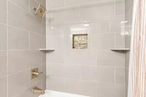 Bath - 405 Flagler Blvd #2A, Saint Augustine, FL 32080 photo 2 of 2