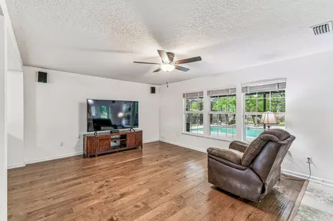 637 Mackenzie Cir, Saint Augustine, FL 32092 photo 10