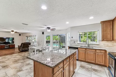 637 Mackenzie Cir, Saint Augustine, FL 32092 photo 19
