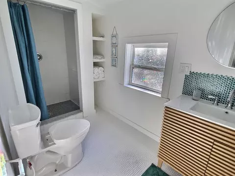 Bath - 50 Magnolia Dr Apt 50 A 50 B 48 #50 A, 50 B, 48, Saint Augustine, FL 32080 photo 2 of 3