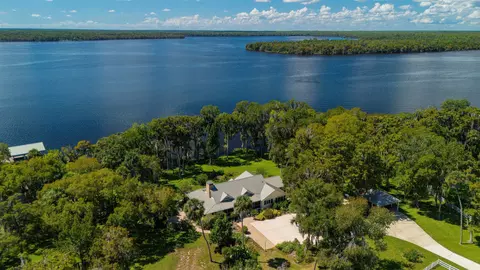 141 Wooten Rd, Crescent City, FL 32112