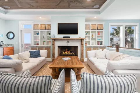 Living - 1 2nd Ln, Saint Augustine, FL 32080 photo 3 of 7