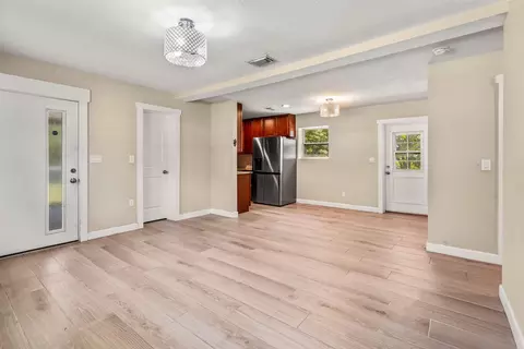 Living - 227 N Whitney St, Saint Augustine, FL 32084 photo 2 of 6