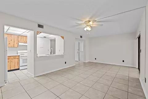 Living - 37 Tarragona Ct, Saint Augustine, FL 32086 photo 5 of 5
