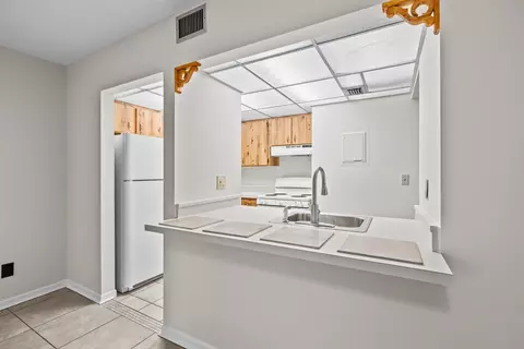 Kitchen - 37 Tarragona Ct, Saint Augustine, FL 32086 photo 1 of 3