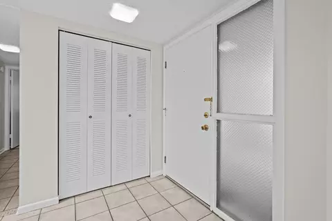 Entry Way - 37 Tarragona Ct, Saint Augustine, FL 32086 photo 2 of 2