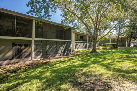Exterior - 37 Tarragona Ct, Saint Augustine, FL 32086 photo 6 of 10