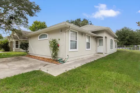 3372 Fourth St, Elkton, FL 32033