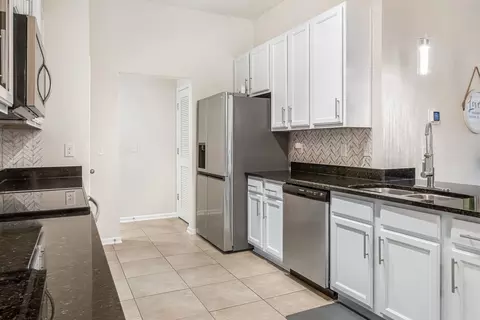 Kitchen - 1818 Golden Lake Loop, Saint Augustine, FL 32084 photo 4 of 5