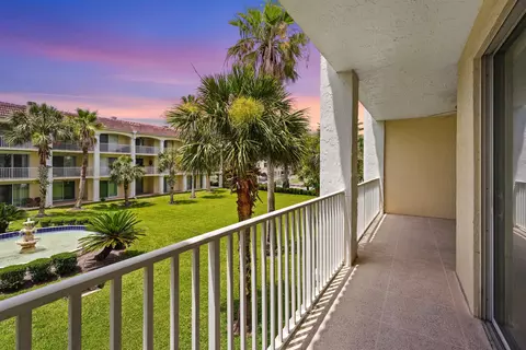 Exterior - 155 Marine St UNIT 202, Saint Augustine, FL 32084 photo 4 of 4