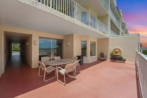 Exterior - 155 Marine St UNIT 202, Saint Augustine, FL 32084 photo 2 of 4