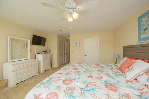 Bedroom - 8130 A1a S H7, Saint Augustine, FL 32080 photo 2 of 5