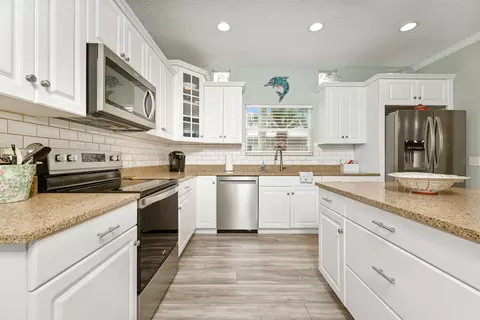 Kitchen - 2500 Hydrangea St, Saint Augustine, FL 32080 photo 2 of 3
