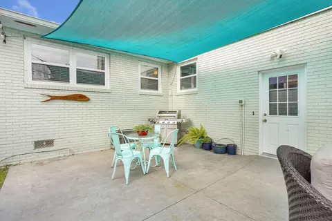 Exterior - 26 Dolphin Dr, Saint Augustine, FL 32080 photo 4 of 6