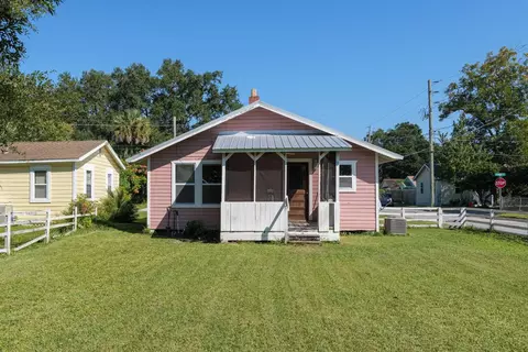 Exterior - 102 Palmer St, Saint Augustine, FL 32084 photo 6 of 8