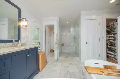 Bath - 1215 San Jose Forest Dr, Saint Augustine, FL 32080 photo 2 of 5