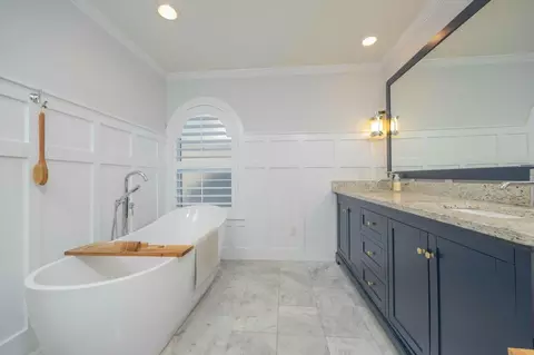 Bath - 1215 San Jose Forest Dr, Saint Augustine, FL 32080 photo 1 of 5
