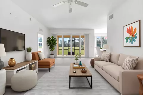 Living - 626 Shores Blvd, Saint Augustine, FL 32086 photo 1 of 4