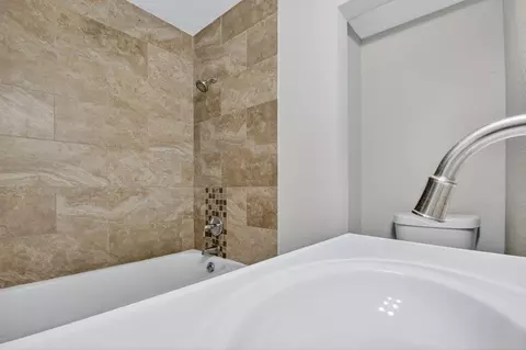 Bath - 125 Menendez Rd, Saint Augustine, FL 32080 photo 4 of 5