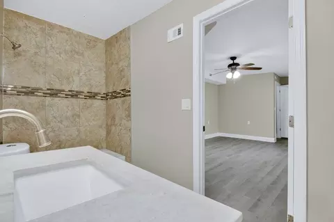 Bath - 125 Menendez Rd, Saint Augustine, FL 32080 photo 3 of 5