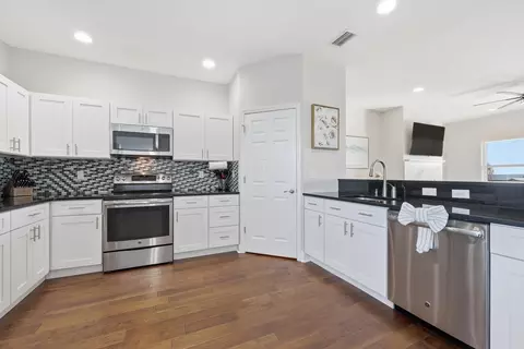 Kitchen - 4969 Alta Vista Ave, Saint Augustine, FL 32080 photo 3 of 3