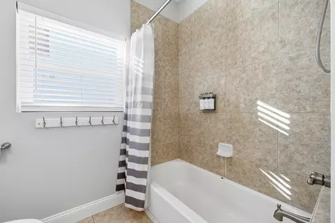 Bath - 4969 Alta Vista Ave, Saint Augustine, FL 32080 photo 6 of 6